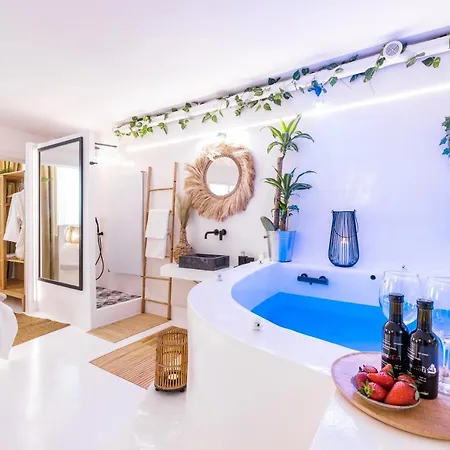 Queen With Hot Tub * 塞萨洛尼基