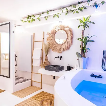 Queen With Hot Tub 公寓 塞萨洛尼基