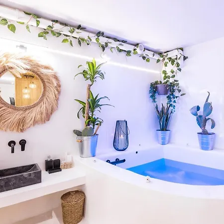 Queen With Hot Tub 塞萨洛尼基